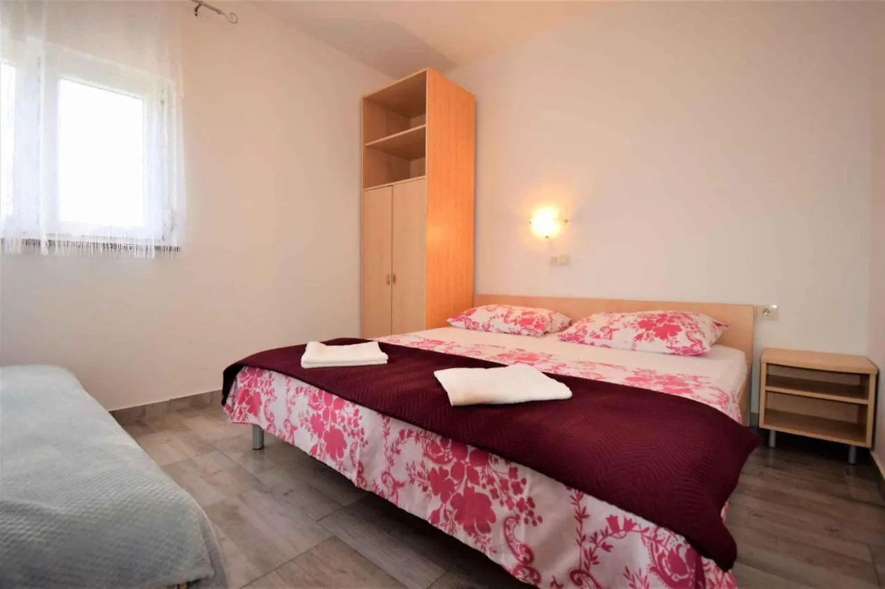 Apartment In Lopar
