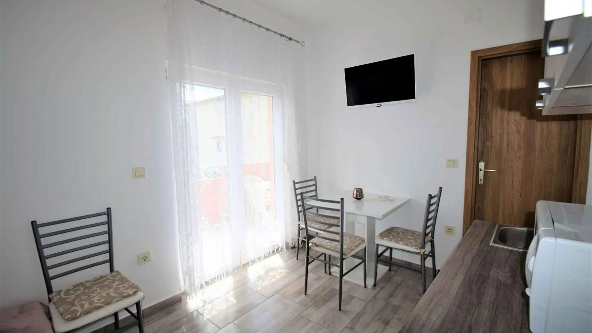 Apartment In Lopar